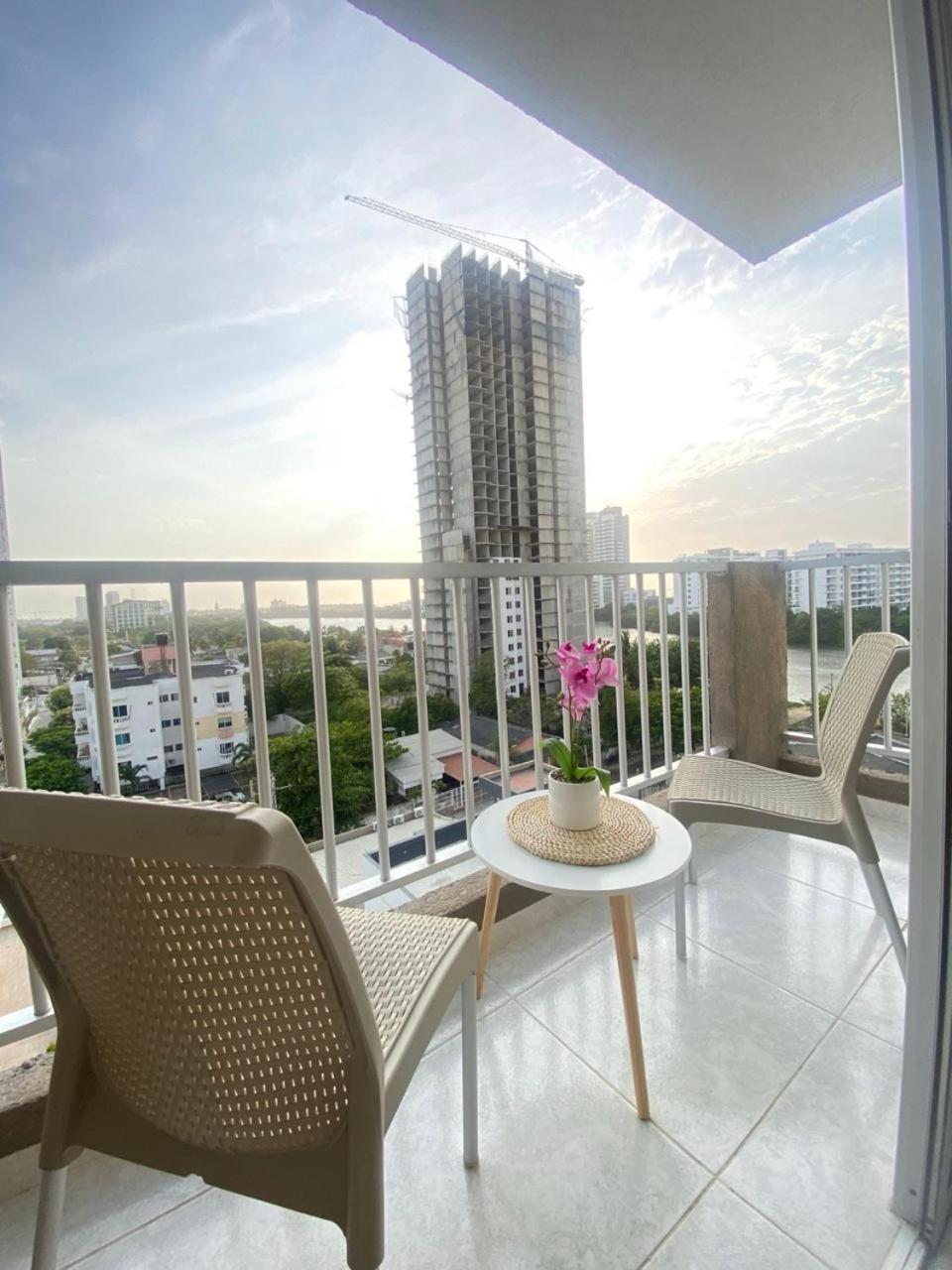 Apartment Chic Full Apto